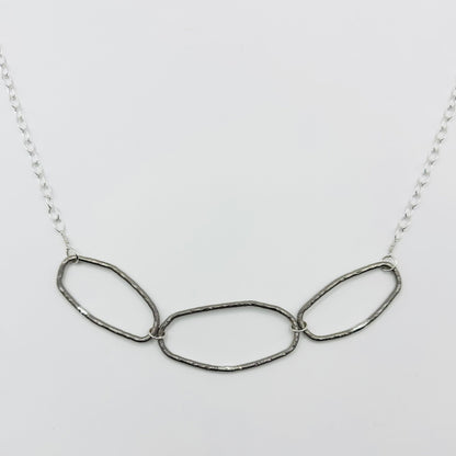 Bass String Three Oval Necklace